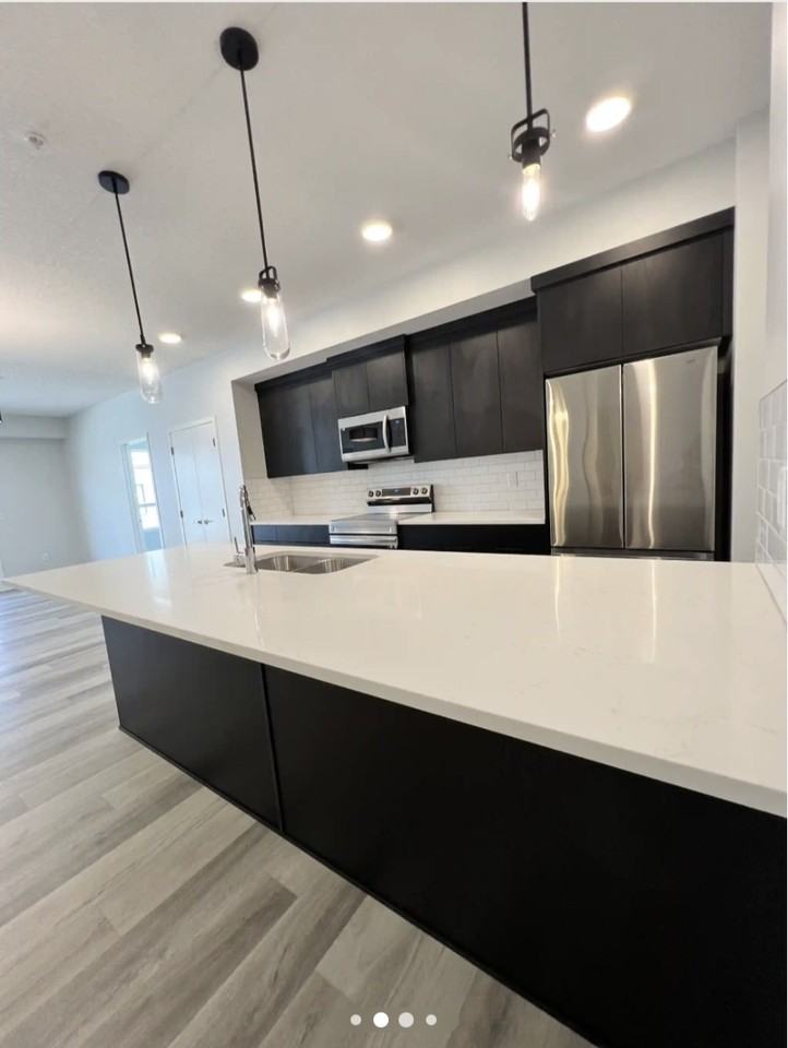42 Cranbrook Gardens Southeast - Photo 3 of 5