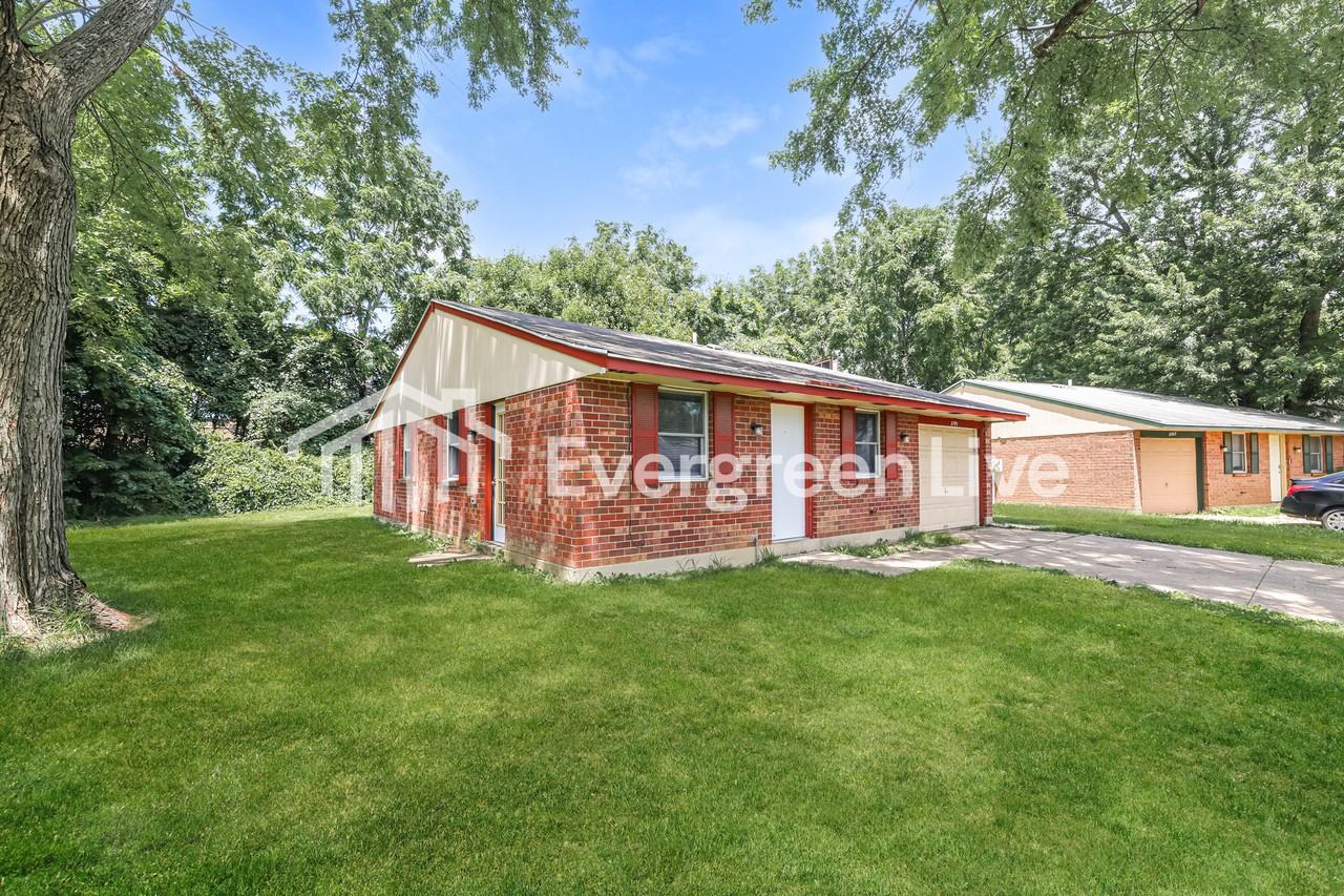 8199 Mount Charles Dr - Photo 2 of 15