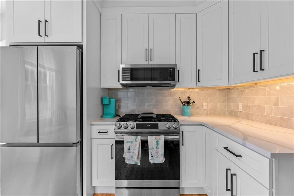 13 Sherman St ##1 - Photo 6 of 22
