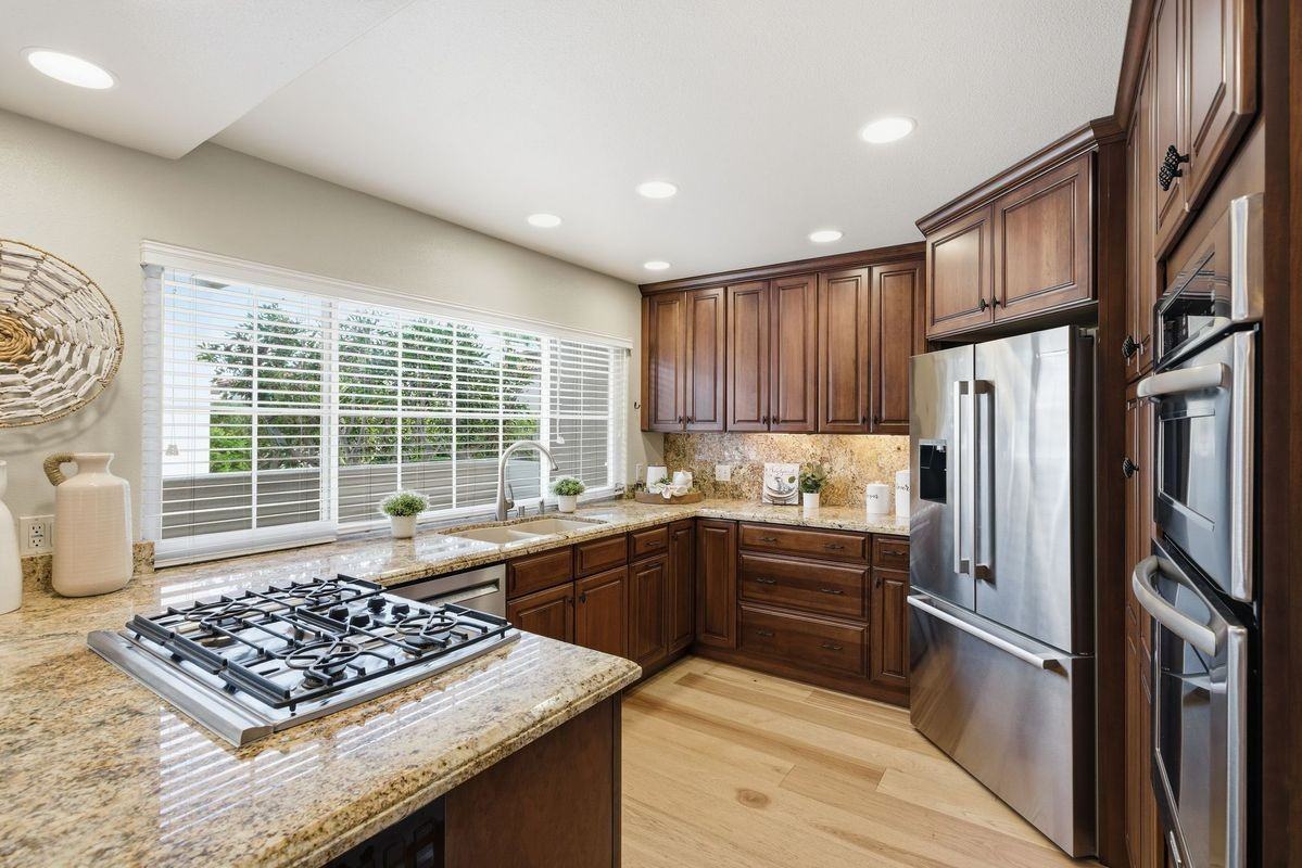 19281 Meadowood Cir - Photo 4 of 4
