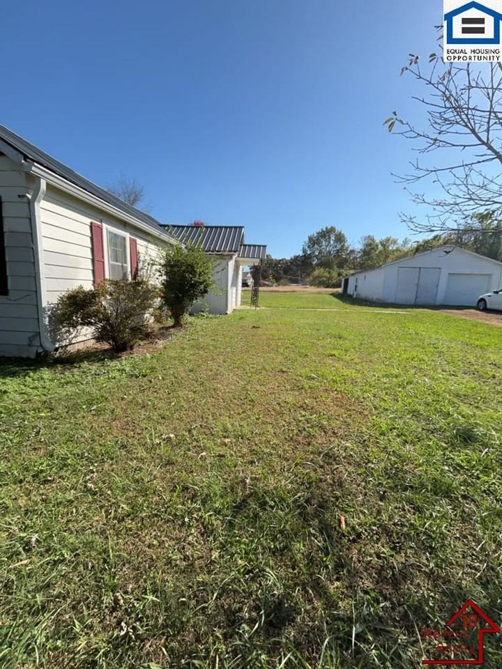 312 Higginbotham Rd - Photo 5 of 24