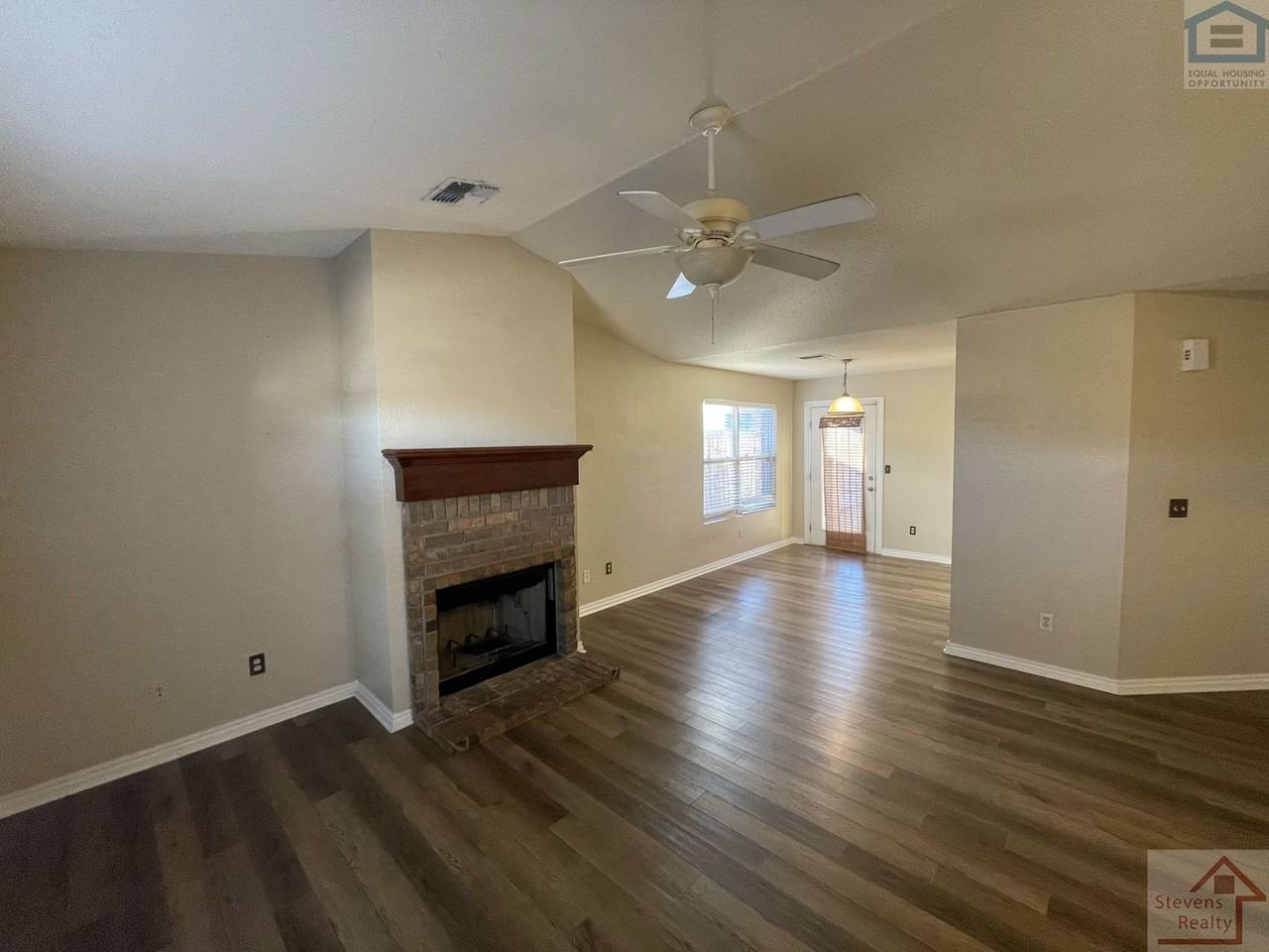 4416 Sw Hickory Ln - Photo 7 of 37