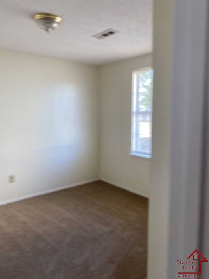 55 Dogwood Pointe Dr #1 - Photo 5 of 11