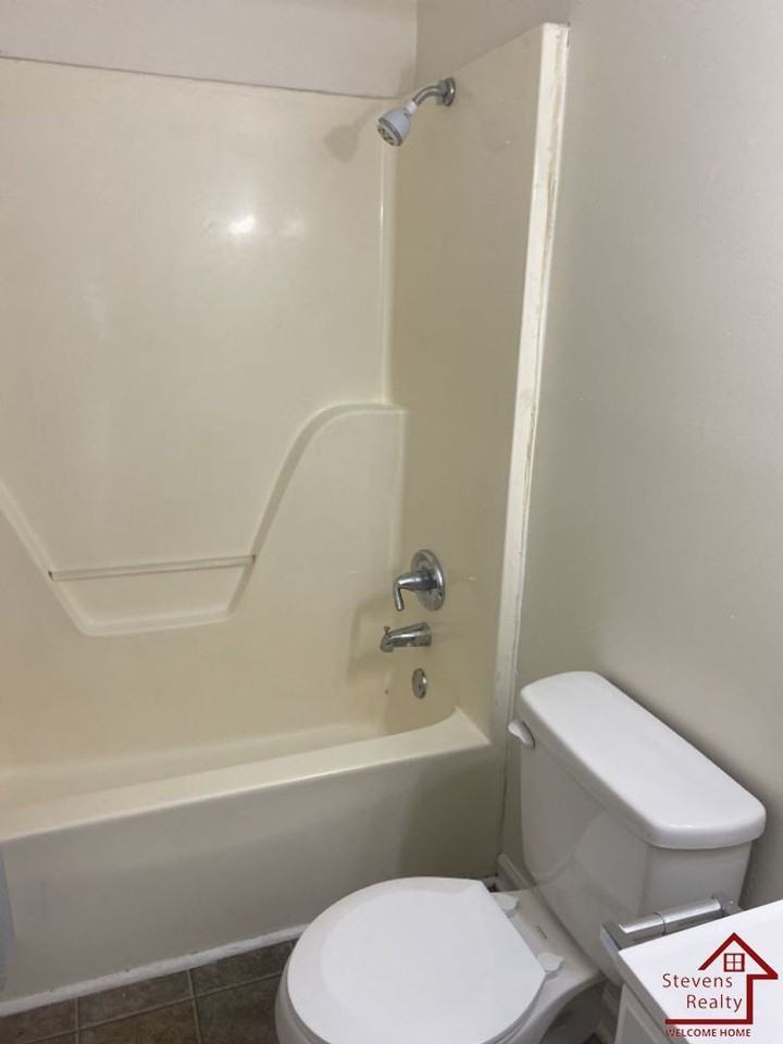 55 Dogwood Pointe Dr #1 - Photo 6 of 11