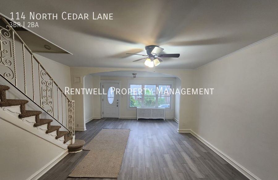114 N Cedar Ln - Photo 3 of 24