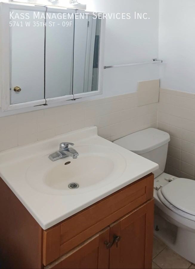 5741 W 35th St #09F - Photo 3 of 7
