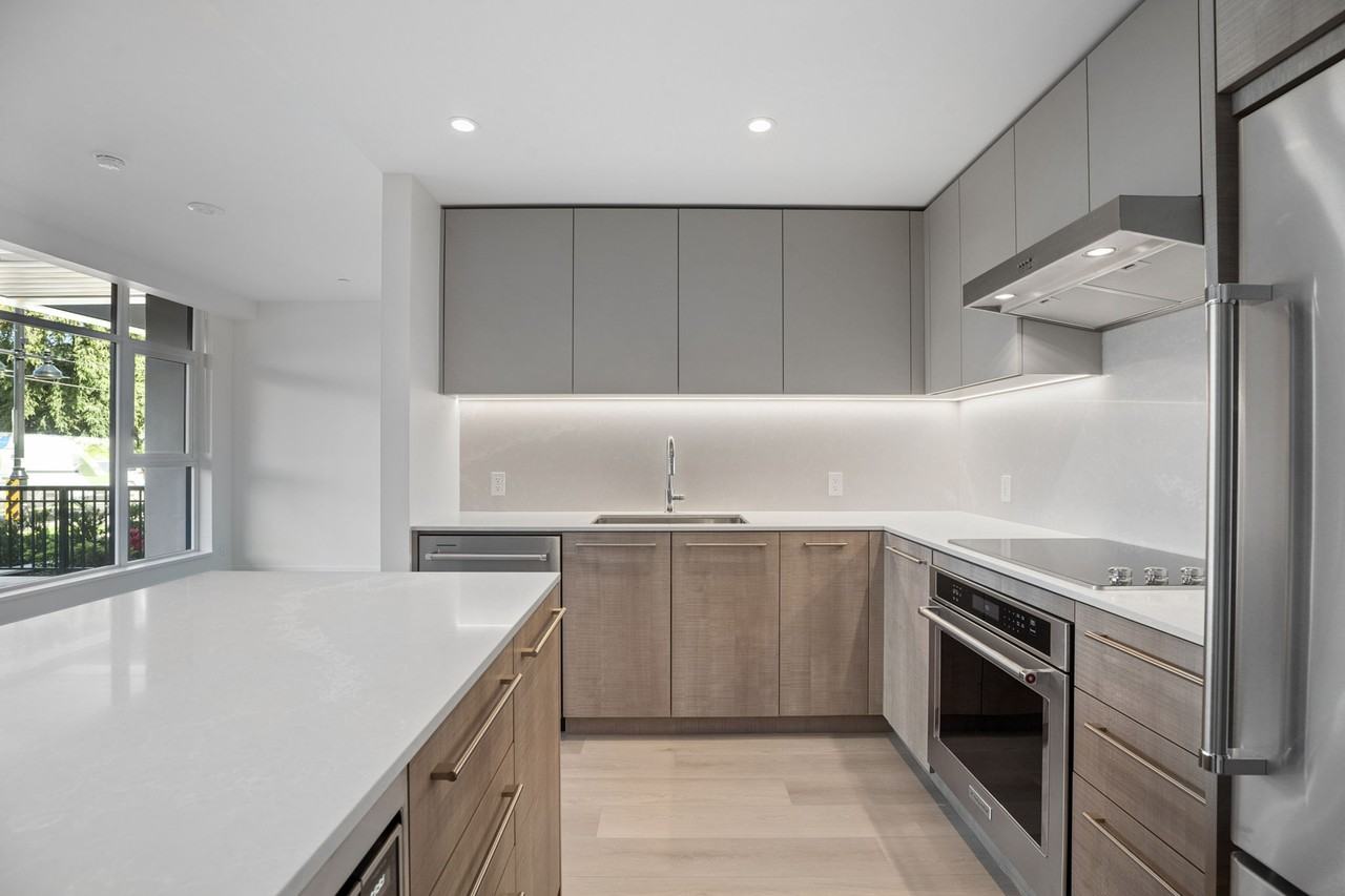 708 Farrow Street - Photo 5 of 36