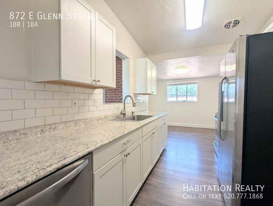 872 E Glenn St #3 - Photo 4 of 18