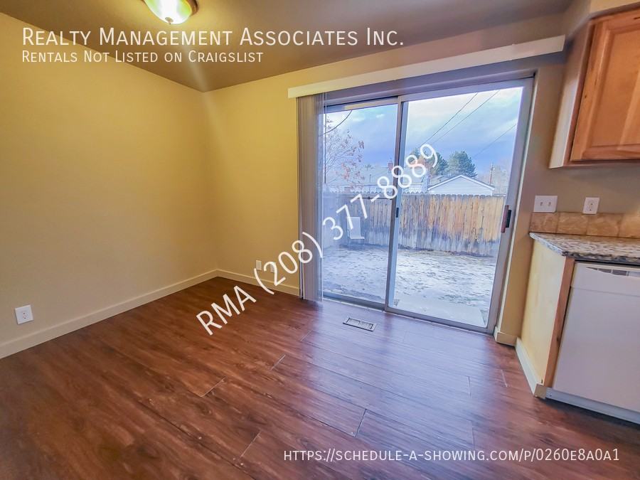 4812 W Richardson St #10 - Photo 4 of 13