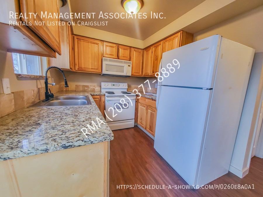 4812 W Richardson St #10 - Photo 5 of 13