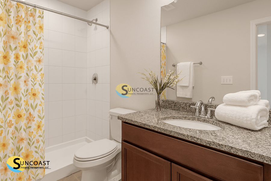 374 Urbana St - Photo 3 of 15