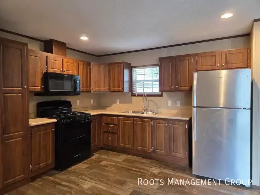405 Carriage Lane Est #405 - Photo 3 of 13