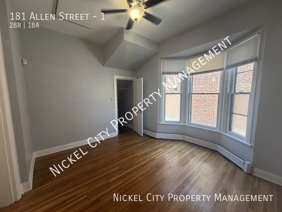 181 Allen St #1 - Photo 4 of 16