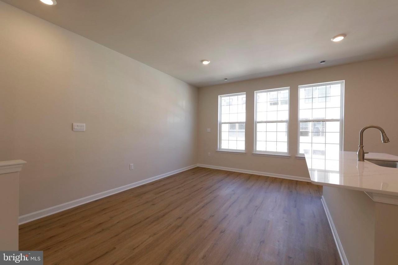 23 Clementon Road East - Photo 7 of 24