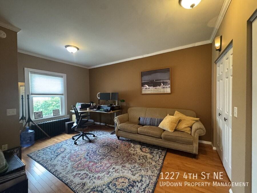 1227 4th St Ne - Photo 7 of 41
