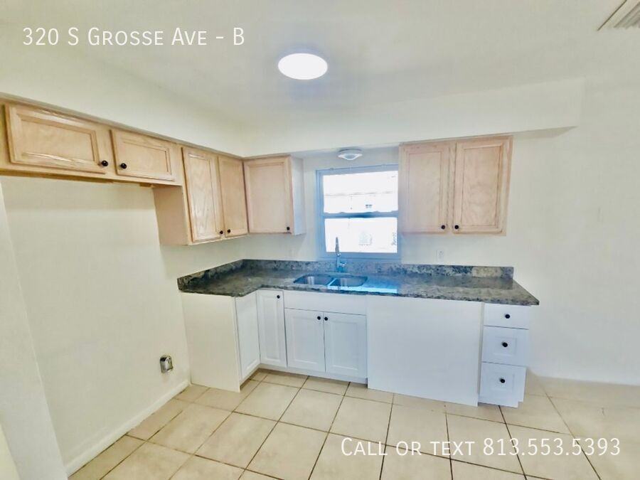 320 S Grosse Ave #B - Photo 2 of 19