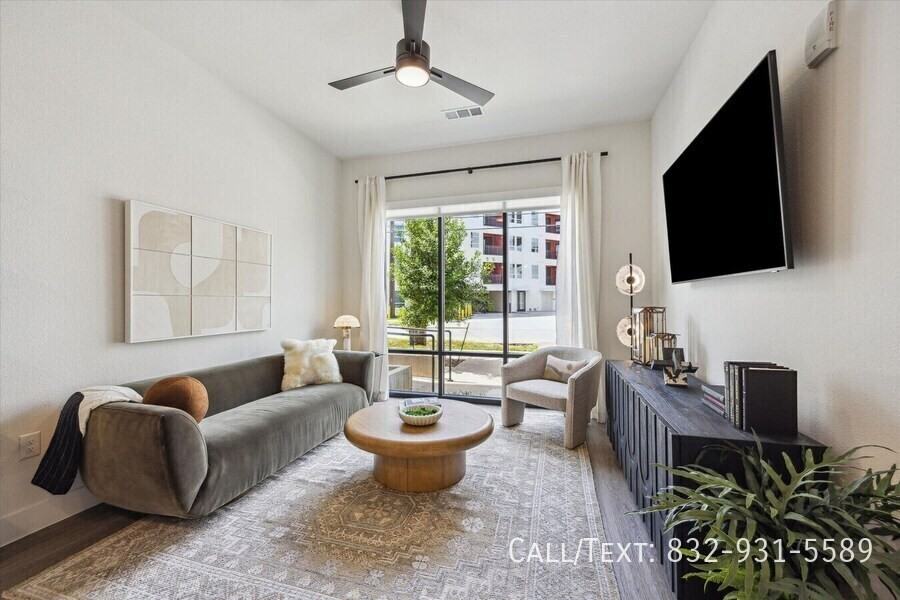 2900 W 12th St #LTGB - Photo 4 of 9