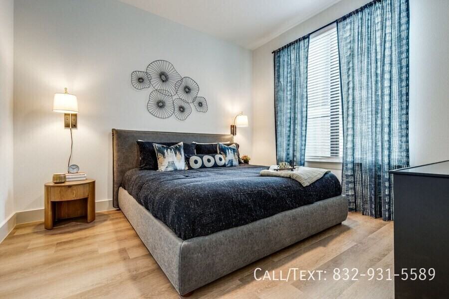 701 W 26th St #LHT - Photo 3 of 8
