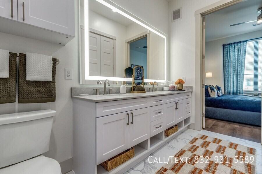 701 W 26th St #LHT - Photo 4 of 8