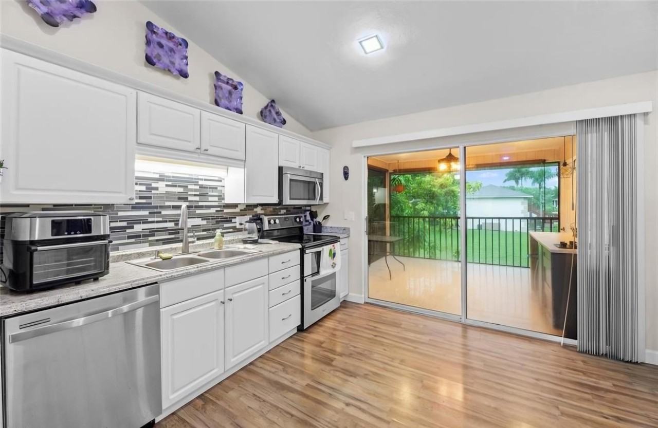 5354 16th Pl Sw #5354 - Photo 7 of 17