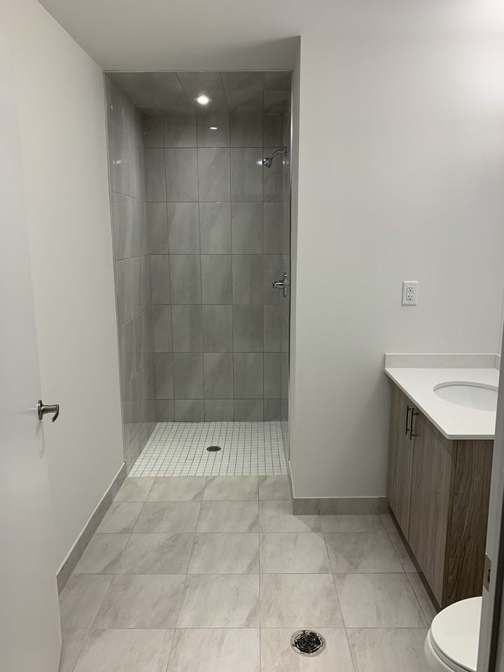 16 Markle Cres - Photo 3 of 7