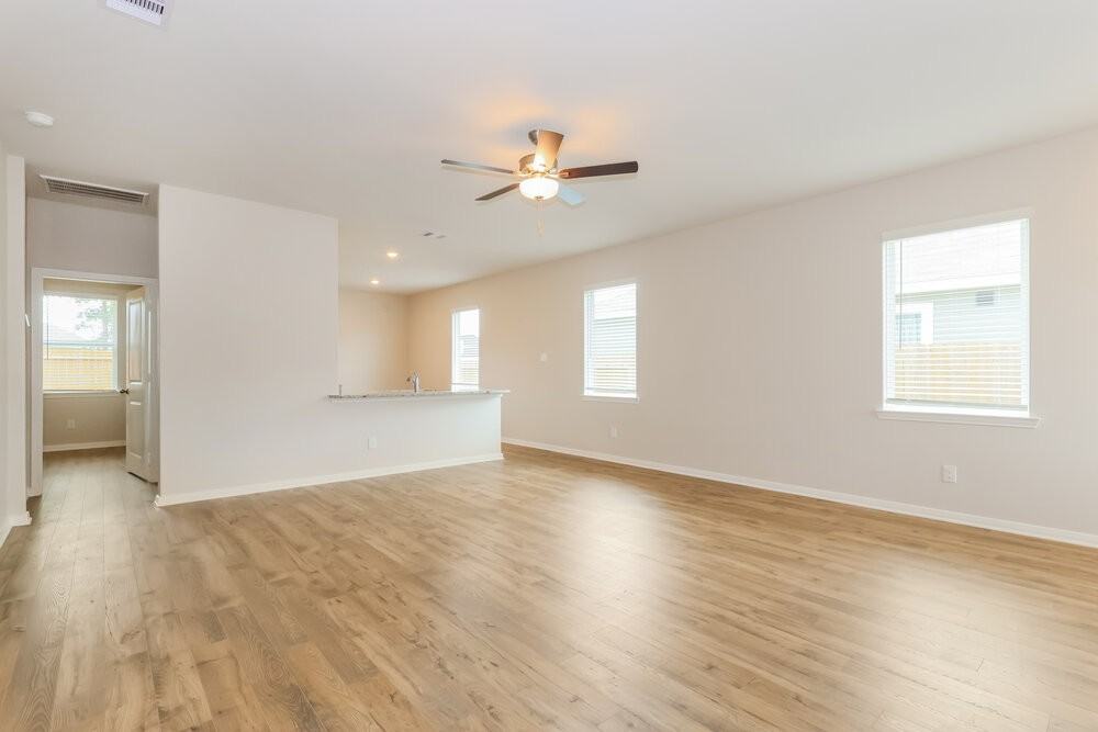 15642 Plum Brook Dr - Photo 6 of 25
