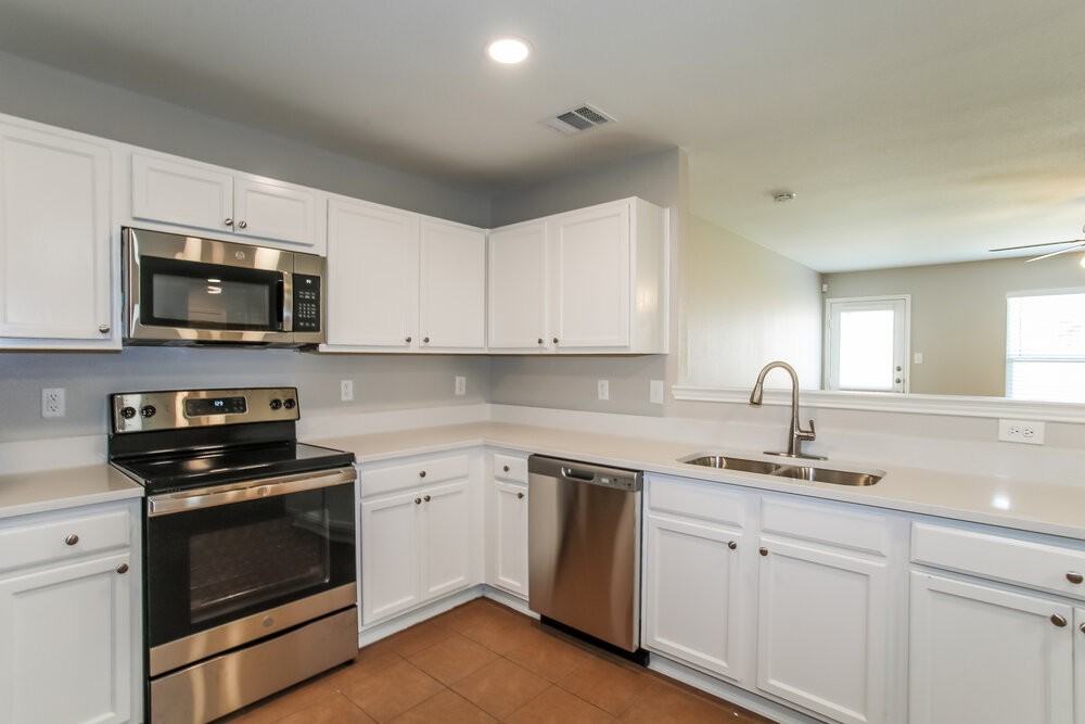 16508 Cowboy Trl - Photo 5 of 16