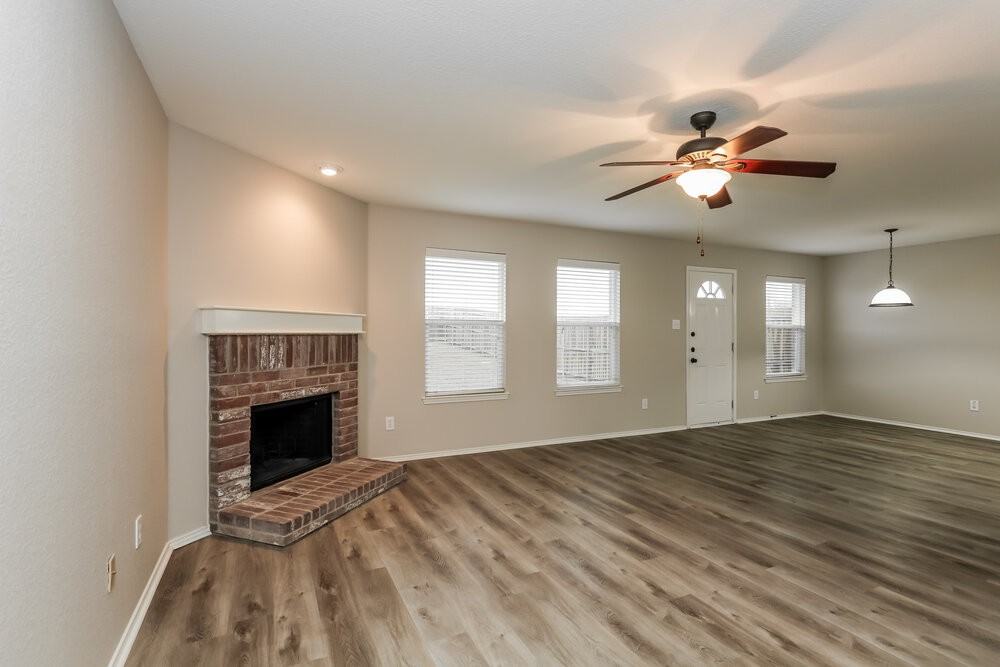 2036 Godiva St - Photo 4 of 16