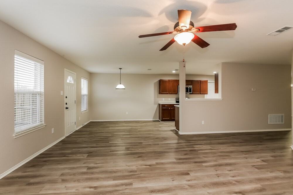 2036 Godiva St - Photo 5 of 16