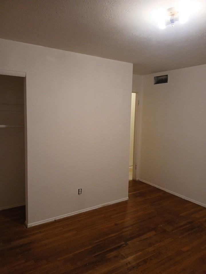 1633 Garman Rd - Photo 2 of 11
