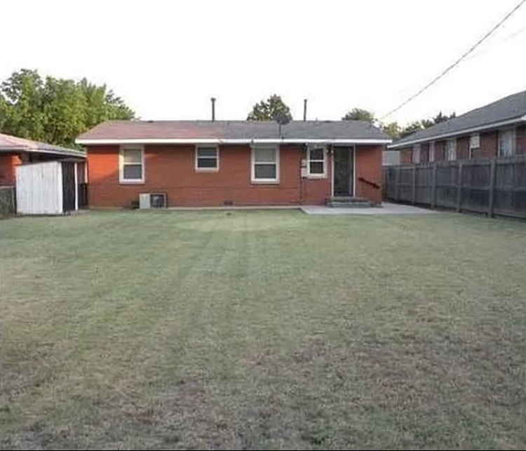 2621 Nw 49th St - Photo 2 of 25