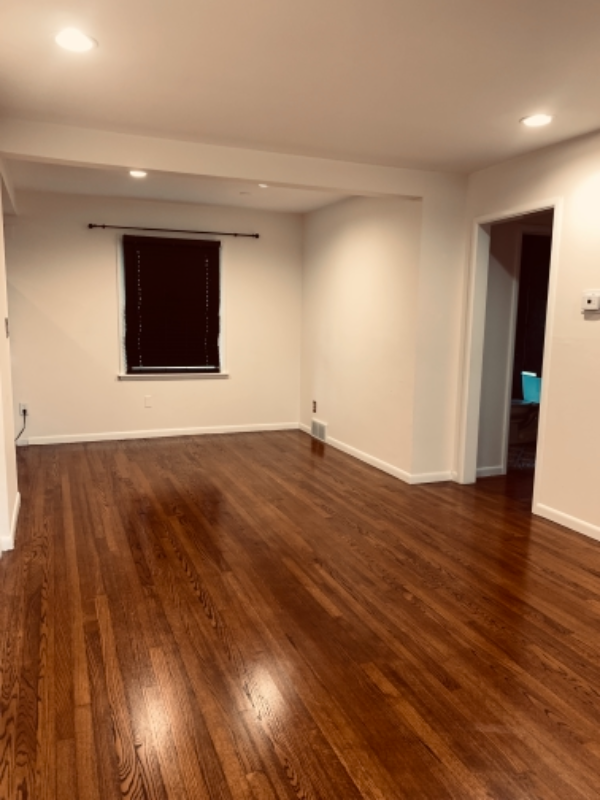 2621 Nw 49th St - Photo 4 of 25