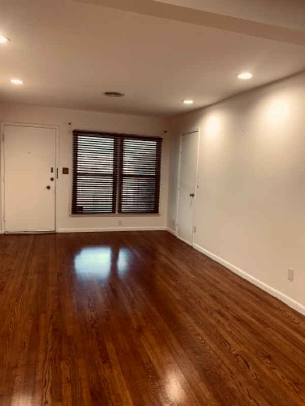 2621 Nw 49th St - Photo 5 of 25