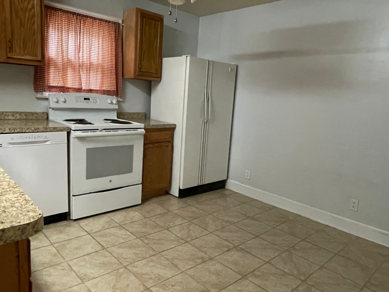 6924 Cambridge Ave - Photo 5 of 15