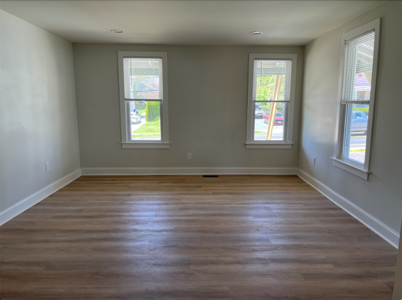 205 S Church St - Photo 6 of 13