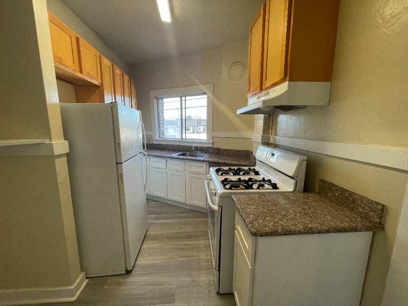 3524 Foothill Blvd #11 - Photo 3 of 8