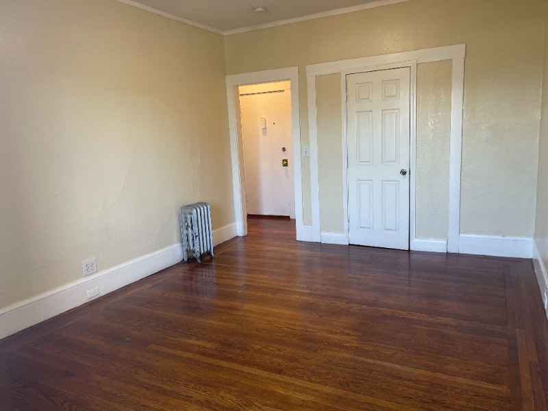 3524 Foothill Blvd #11 - Photo 5 of 8