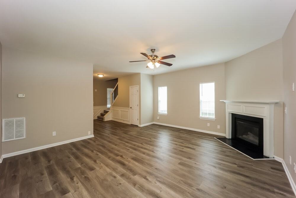6109 Hemperly Rd - Photo 4 of 17