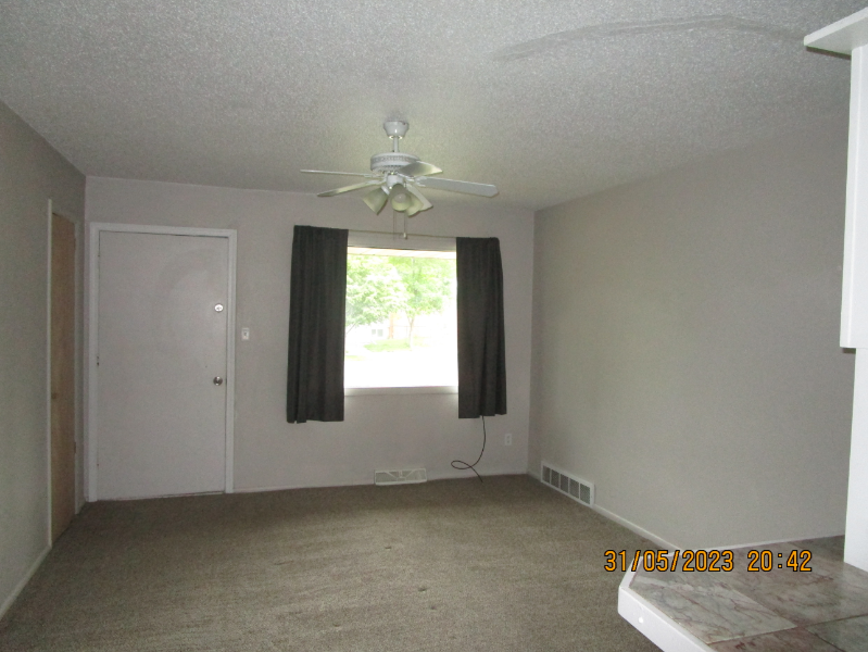 8 12th St N - Photo 2 of 8