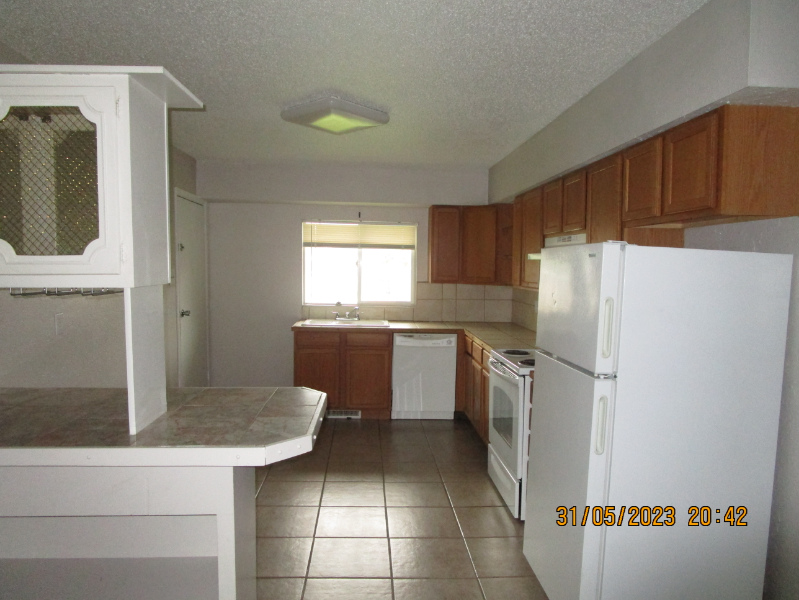 8 12th St N - Photo 4 of 8