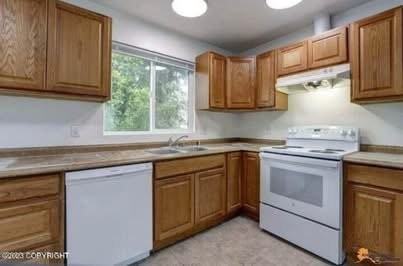 814 N Bunn St #3 - Photo 3 of 4