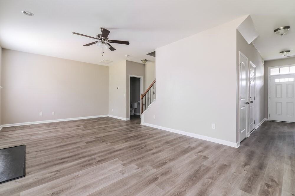 3640 Tule Spring St - Photo 4 of 17
