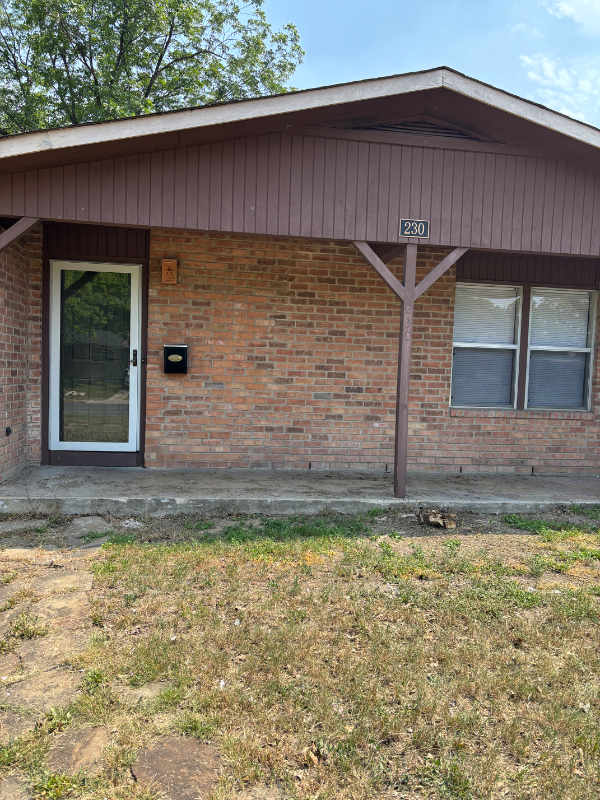 230 Schmeltzer Ln - Photo 6 of 30