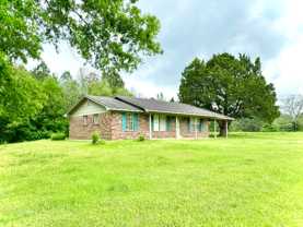 358 Center Rd - Photo 1 of 1