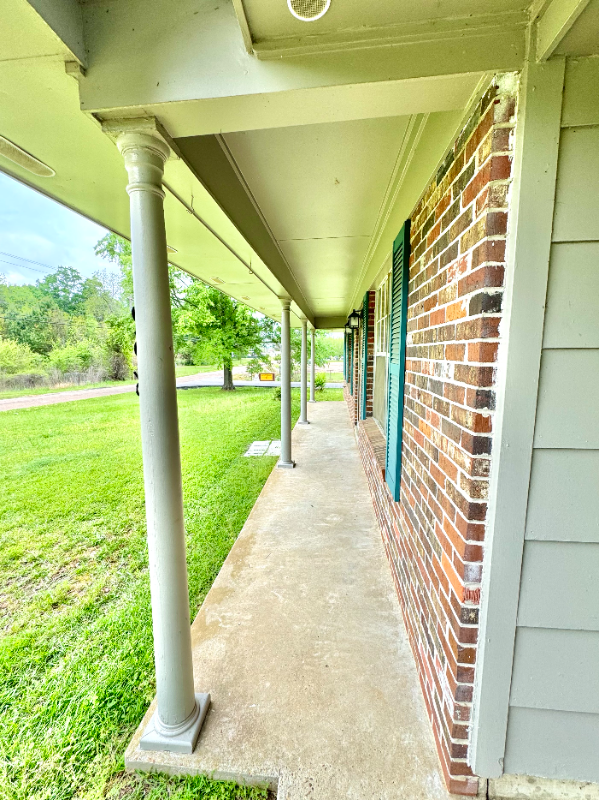 358 Center Rd - Photo 5 of 14