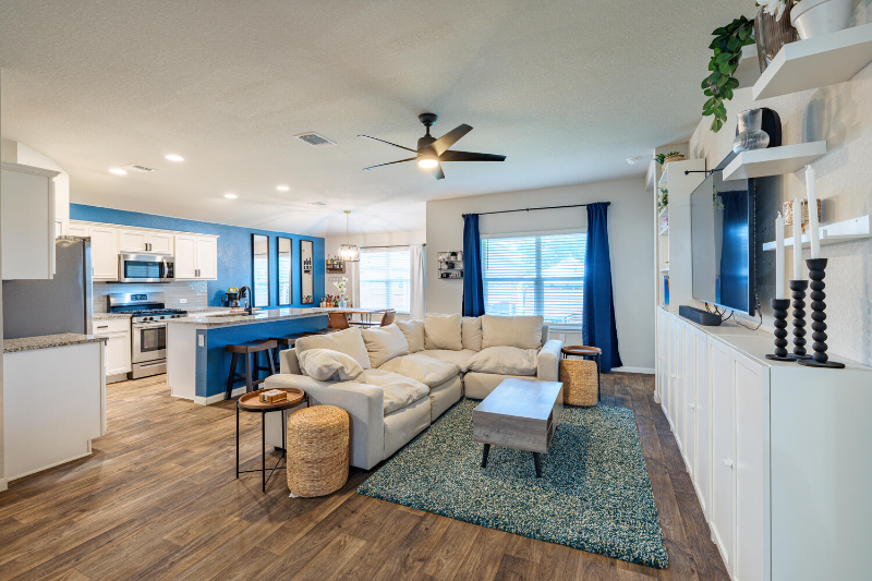 13721 Cantarra Dr - Photo 6 of 13