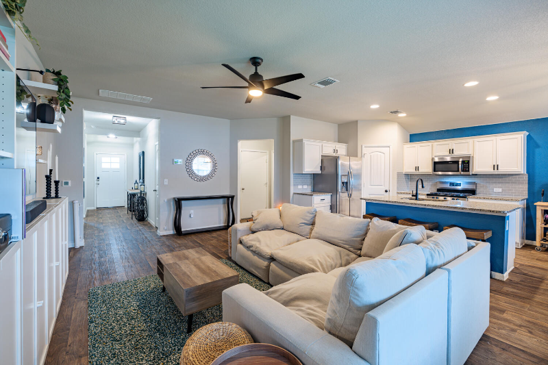 13721 Cantarra Dr - Photo 7 of 13