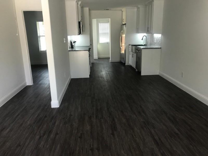 902 N Bush Ave - Photo 3 of 14