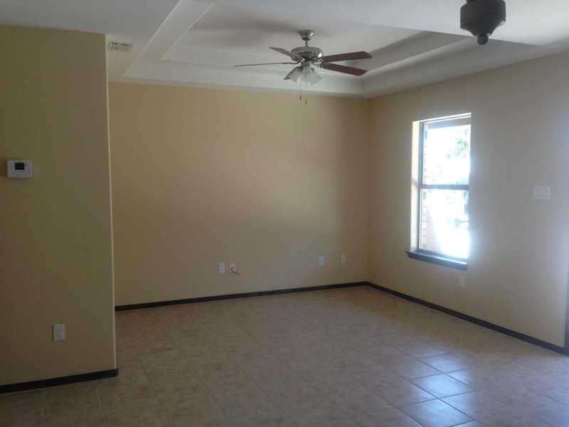 614 San Antonio Ave #7 - Photo 2 of 11