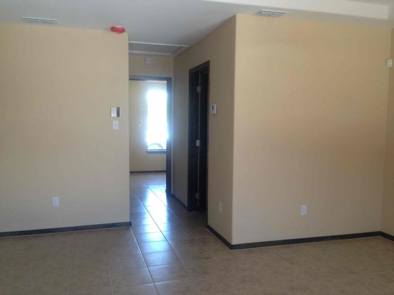 614 San Antonio Ave #7 - Photo 3 of 11